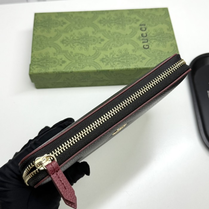 累積売上総額第１位！ グッチ 男女兼用 長財布 コピー  933