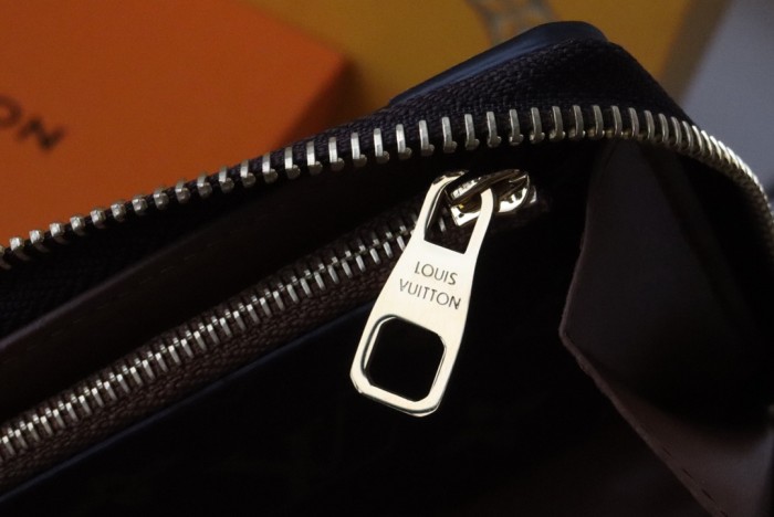 【限定カラー】ルイヴィトン メンズ 長財布 スーパーコピー M80558