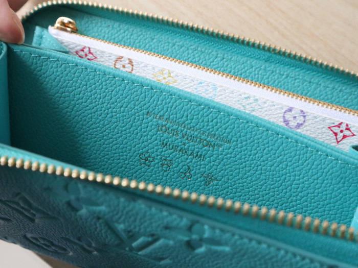 激安価格！ルイヴィトン 男女兼用 長財布 コピー M13618