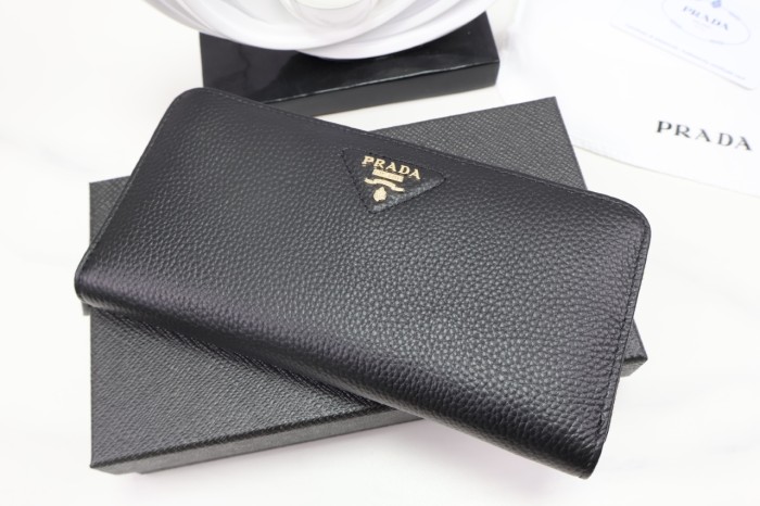 完売必至 プラダ メンズ 長財布 コピー8858   4色