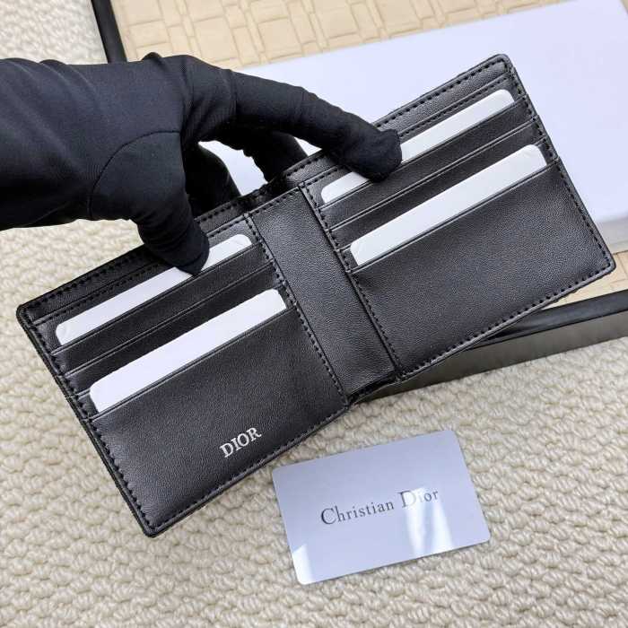 新色登場☆ ディオール メンズ 折り財布 コピー 027