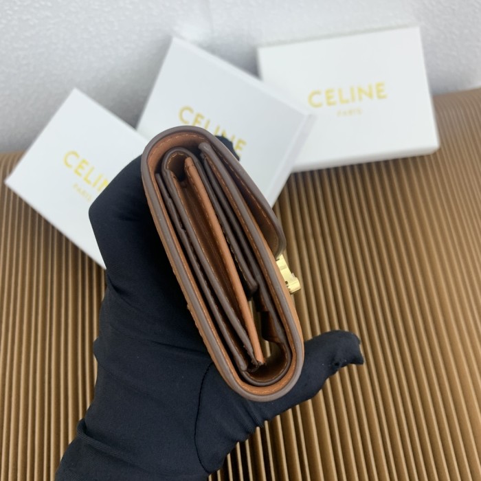 激安価格！セリーヌ 男女兼用 折り財布 スーパーコピー 10782
