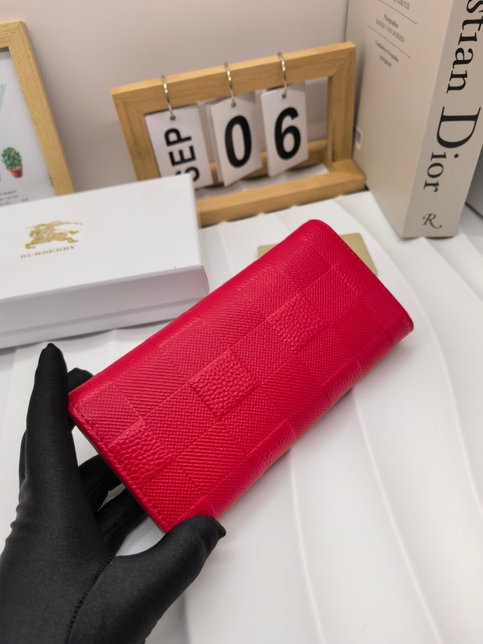 目を惹くカラー バーバリー レディース 長財布 偽物 8633
