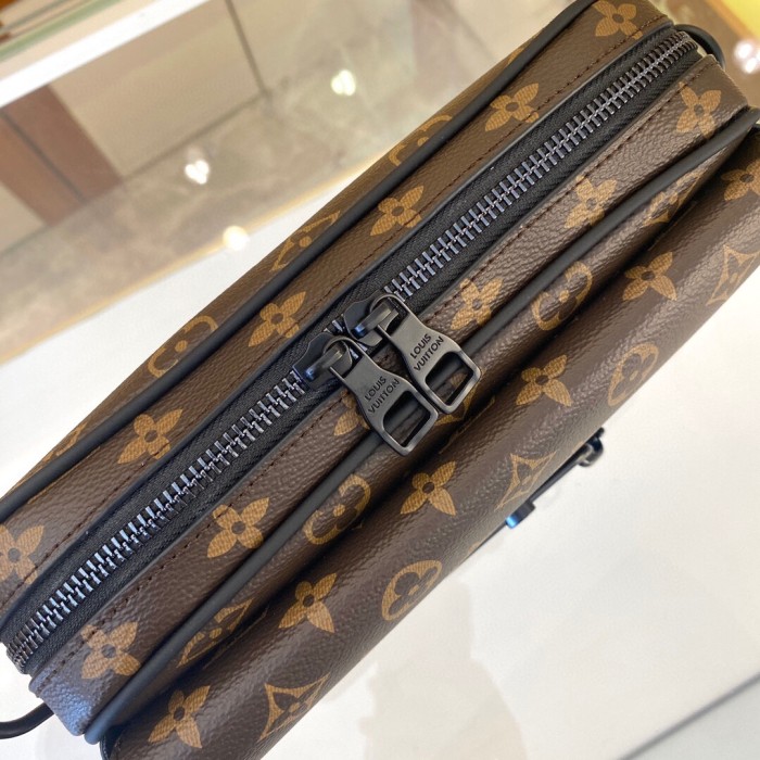 人気急上昇新作 ルイヴィトン メンズ ショルダーバッグ コピー m46795
