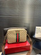 注目度抜群！グッチ レディース ショルダーバッグ スーパーコピー 834468