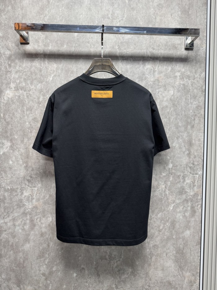 完売必至 ★ 2026 ルイヴィトン 新作 半袖Tシャツ スーパーコピー