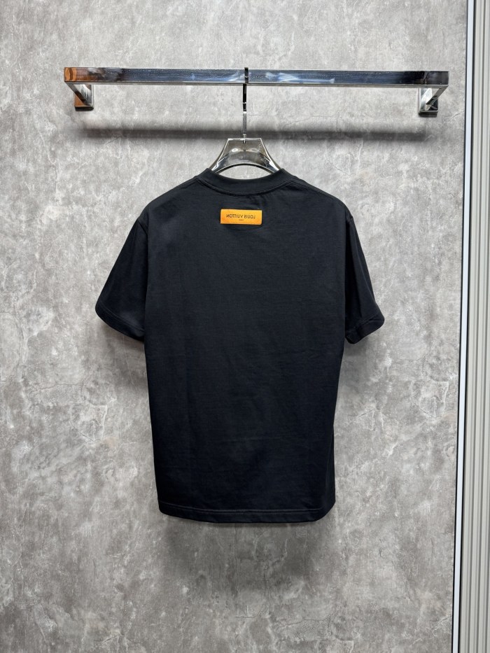 おすすめ 2026 ルイヴィトン 新作 半袖Tシャツ スーパーコピー