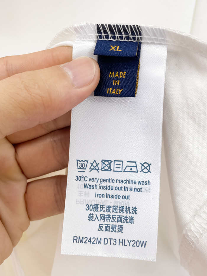 目を惹くカラー 2026 ルイヴィトン 新作 半袖Tシャツ コピー
