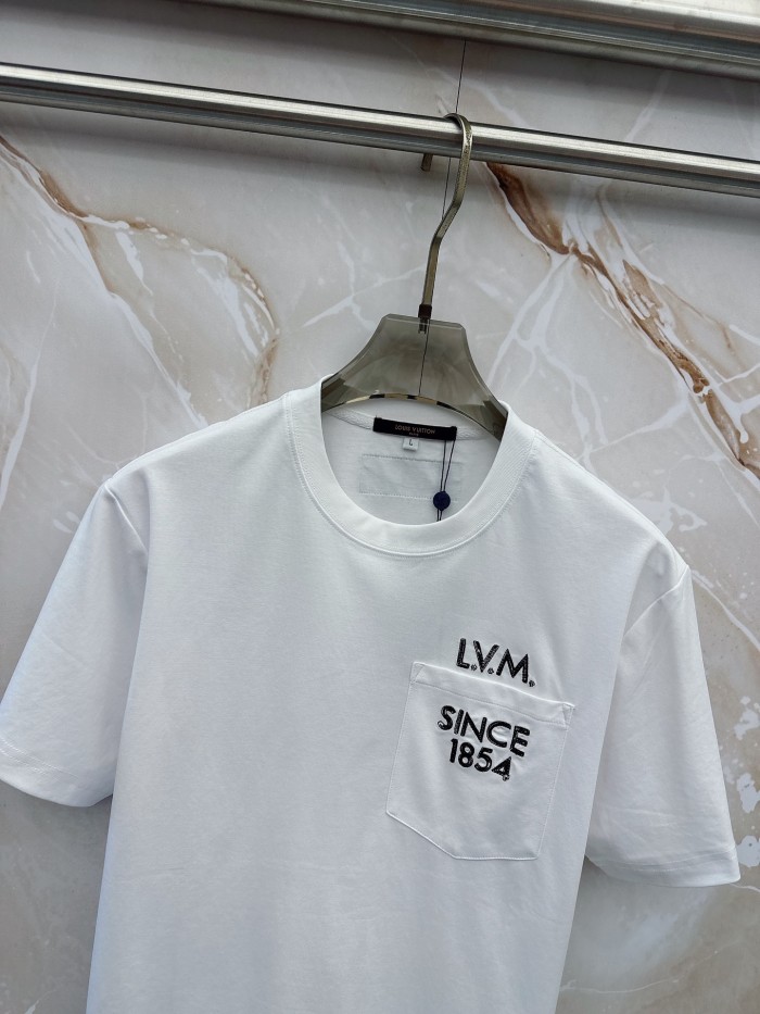 絶対欲しい！2026 ルイヴィトン 新作 半袖Tシャツ 偽物