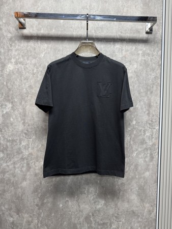 完売必至 2026 ルイヴィトン 新作 半袖Tシャツ コピー