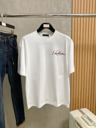 一目惚れ♪ 2026 ルイヴィトン 新作 半袖Tシャツ コピー