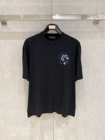 【即発】★ 2026 ルイヴィトン 新作 半袖Tシャツ 偽物