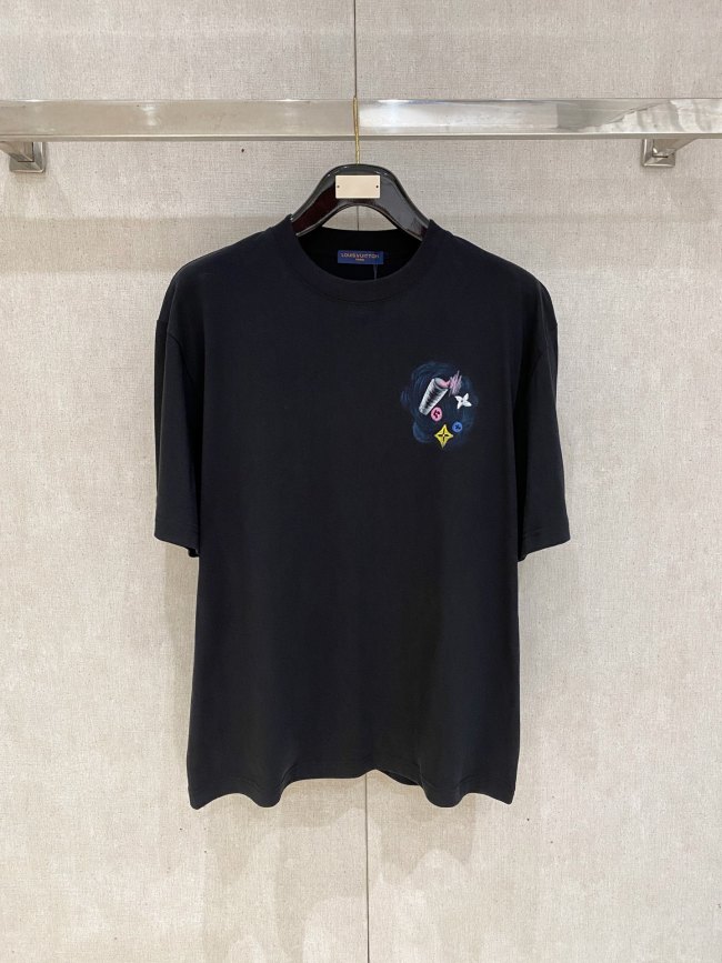 【即発】★ 2026 ルイヴィトン 新作 半袖Tシャツ 偽物
