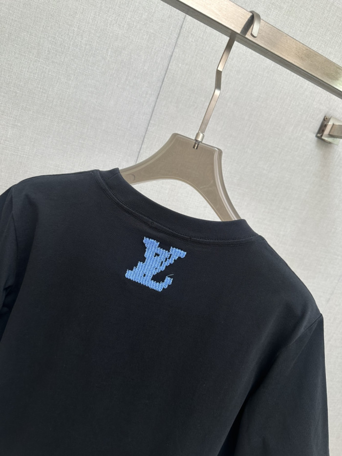 使い勝手良 2026 ルイヴィトン 新作 半袖Tシャツ コピー