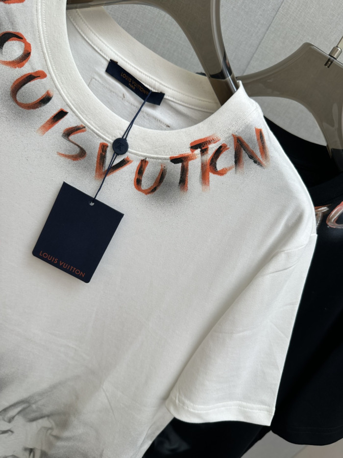 新色登場☆ 2026 ルイヴィトン 新作 半袖Tシャツ コピー