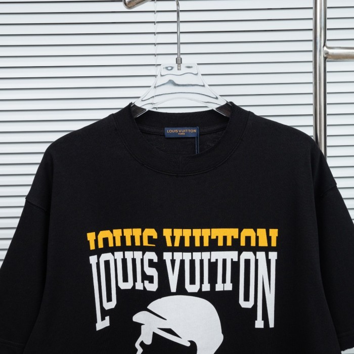 世界中で大人気♪ 2026 ルイヴィトン 新作 半袖Tシャツ コピー
