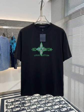 ☆超人気☆ 2026 ルイヴィトン 新作 半袖Tシャツ コピー
