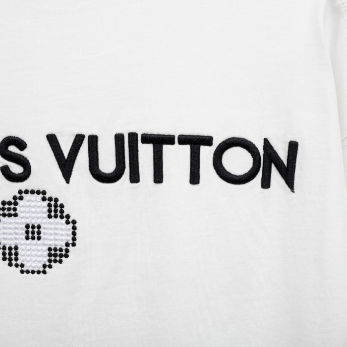 新色登場☆ 2026 ルイヴィトン 新作 半袖Tシャツ コピー