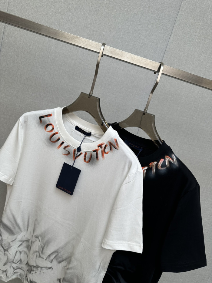 新色登場☆ 2026 ルイヴィトン 新作 半袖Tシャツ コピー