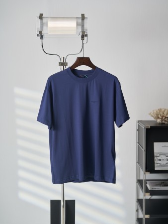 最安値挑戦 2026 ルイヴィトン 新作 半袖Tシャツ スーパーコピー