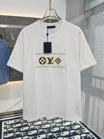 【使い勝手抜群】2026 ルイヴィトン 新作 半袖Tシャツ 偽物