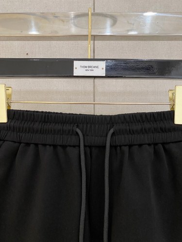 使い勝手良し 2026 ルイヴィトン 新作 ショートパンツ スーパーコピー