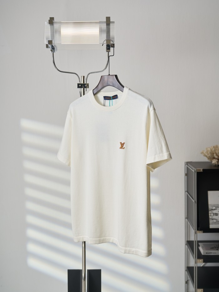 超希少！2026 ルイヴィトン 新作 半袖Tシャツ 偽物