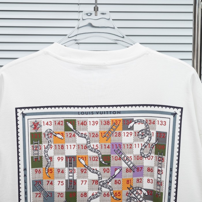 日本未入荷 2026 ルイヴィトン 新作 半袖Tシャツ 偽物