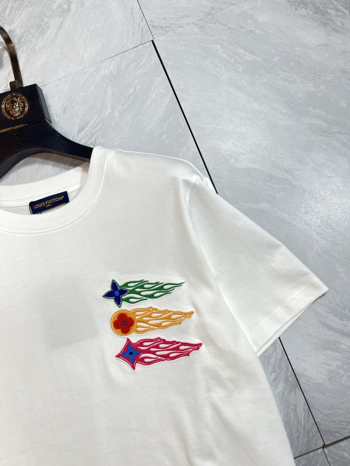 日本未入荷 2026 ルイヴィトン 新作 半袖Tシャツ スーパーコピー