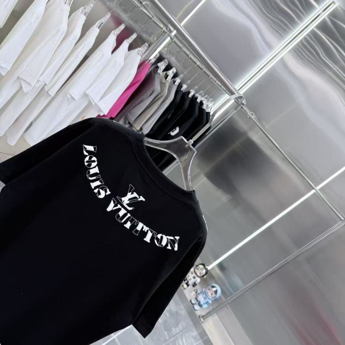 希少♪限定 2026 ルイヴィトン 新作 半袖Tシャツ 偽物