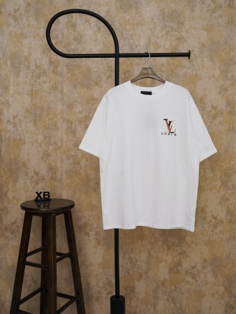 超希少！2026 ルイヴィトン 新作 半袖Tシャツ スーパーコピー