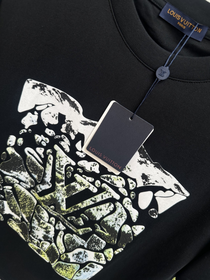 注目度抜群！2026 ルイヴィトン 新作 半袖Tシャツ スーパーコピー