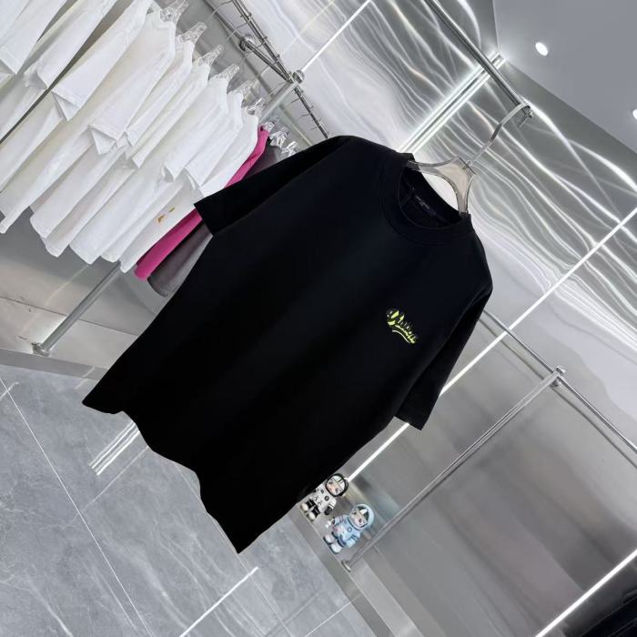 人気急上昇新作 2026 ルイヴィトン 新作 半袖Tシャツ コピー