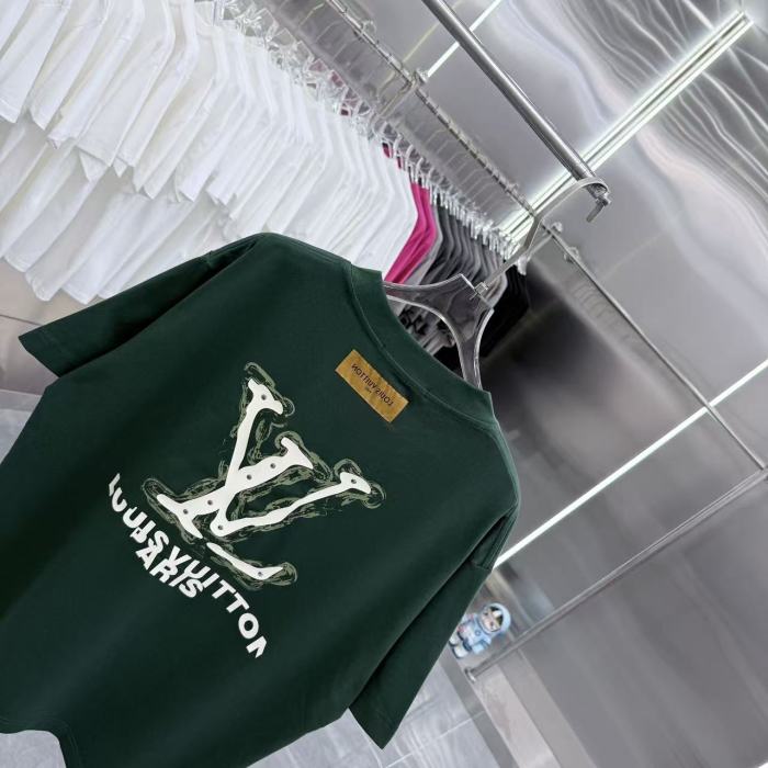 お洒落 2026 ルイヴィトン 新作 半袖Tシャツ 偽物