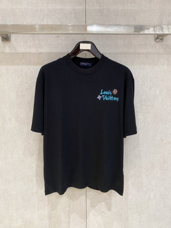 絶対欲しい！2026 ルイヴィトン 新作 半袖Tシャツ 偽物