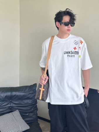 日本未入荷 2026 ルイヴィトン 新作 半袖Tシャツ コピー