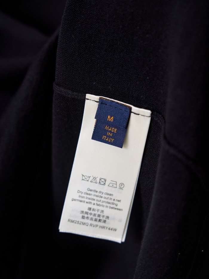 完売必至 2026 ルイヴィトン 新作 半袖Tシャツ 偽物