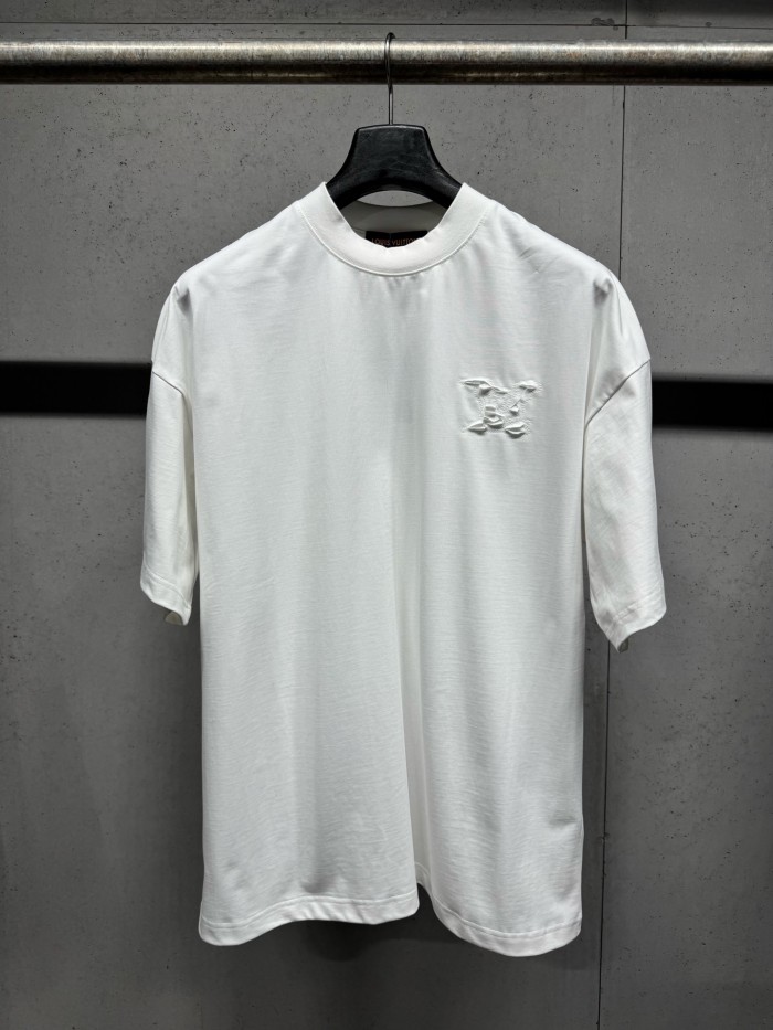送料込 2026 ルイヴィトン 新作 半袖Tシャツ スーパーコピー
