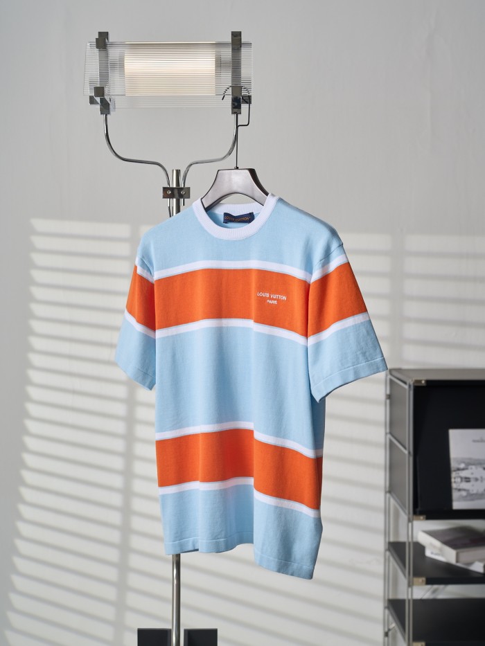人気急上昇 2026 ルイヴィトン 新作 半袖Tシャツ 偽物