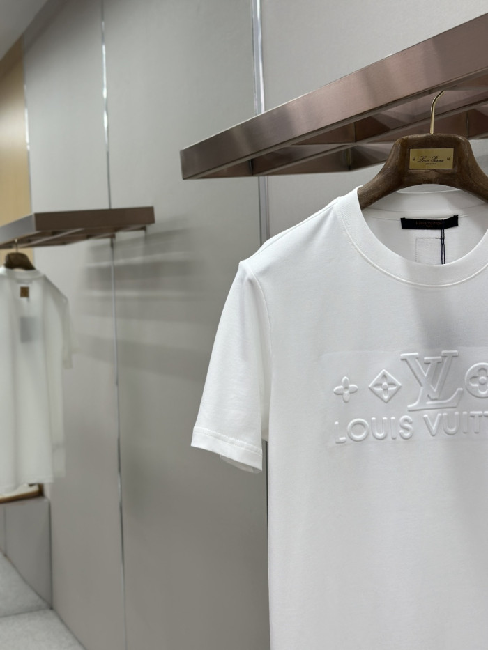 使い勝手良し 2026 ルイヴィトン 新作 半袖Tシャツ コピー