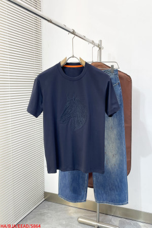 使い勝手良 2026 エルメス 新作 半袖Tシャツ スーパーコピー
