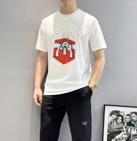 日本未入荷  2026 エルメス 新作 半袖Tシャツ コピー