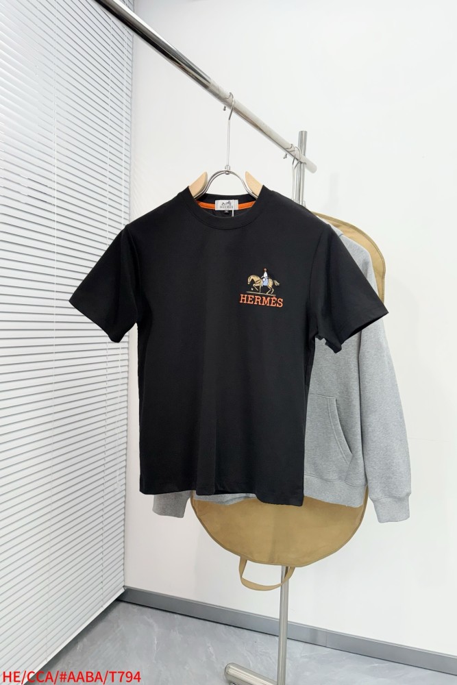 新色登場☆  2026 エルメス 新作 半袖Tシャツ コピー
