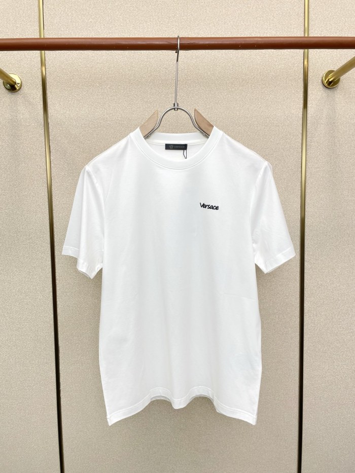 日本未入荷  2026 ヴェルサーチェ 新作 半袖Tシャツ コピー 2色