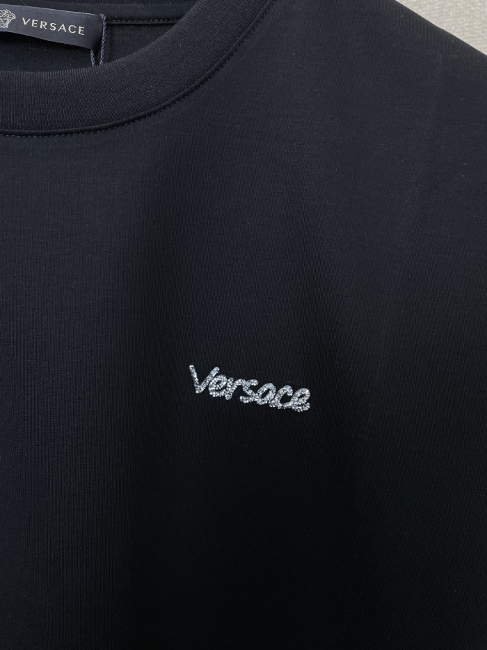 日本未入荷  2026 ヴェルサーチェ 新作 半袖Tシャツ コピー 2色