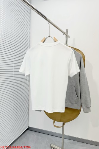 注目アイテム☆  2026 エルメス 新作 半袖Tシャツ 偽物