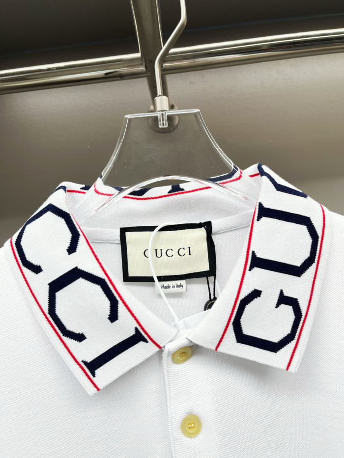 使い勝手良 2026 グッチ 新作 半袖Tシャツ 偽物
