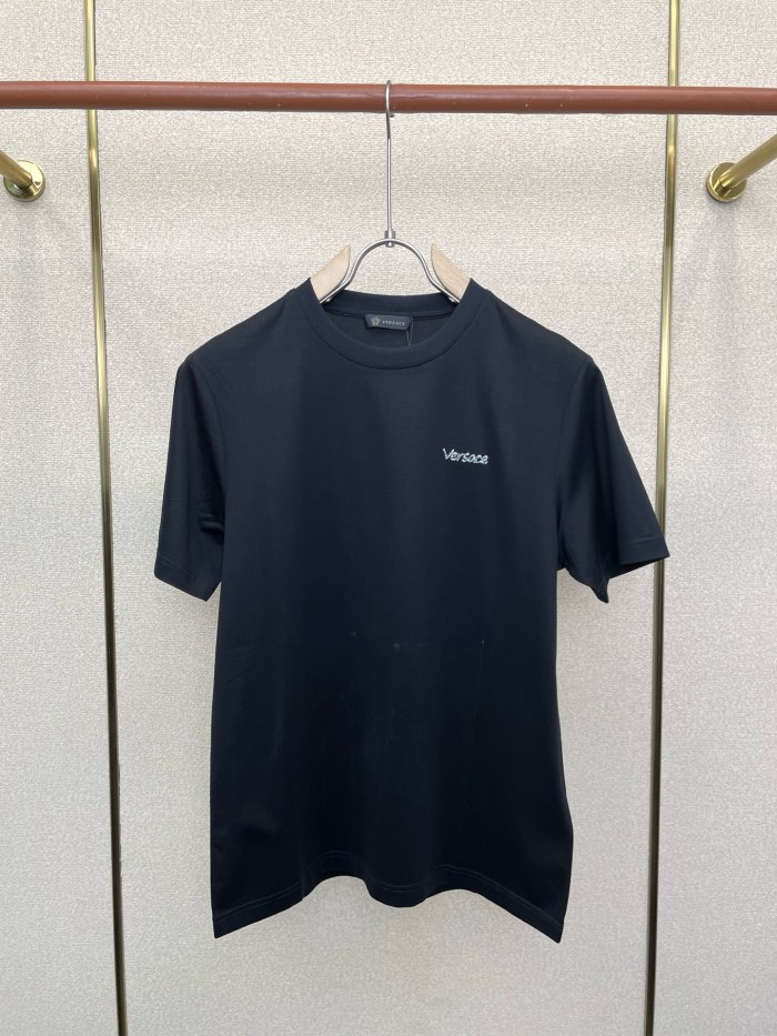 日本未入荷  2026 ヴェルサーチェ 新作 半袖Tシャツ コピー 2色