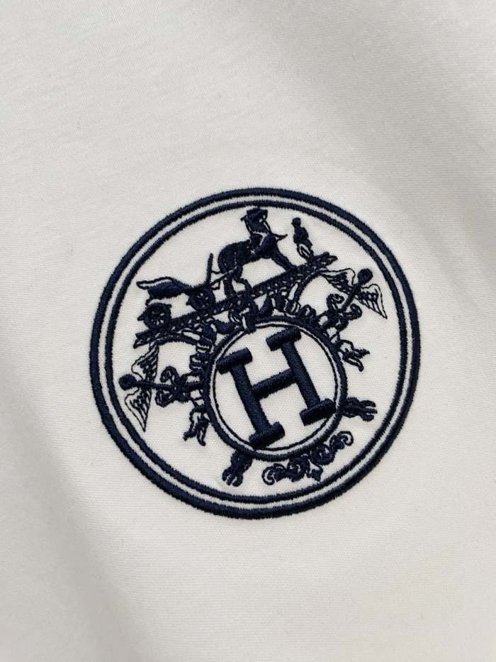激安価格！ 2026 エルメス 新作 半袖Tシャツ 偽物