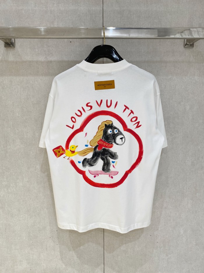超希少！2026 ルイヴィトン 新作 半袖Tシャツ 偽物
